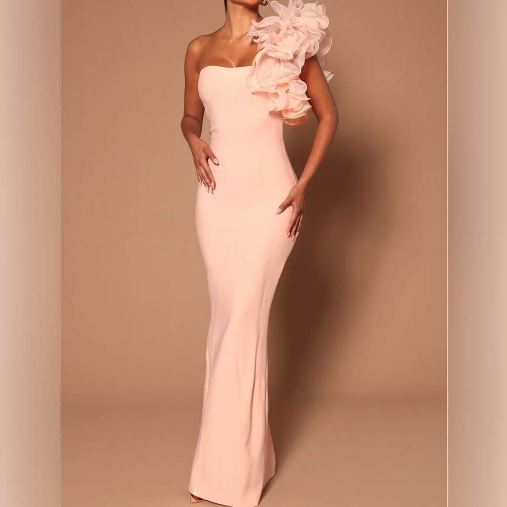 Elegant blush pink One-Shoulder Dress